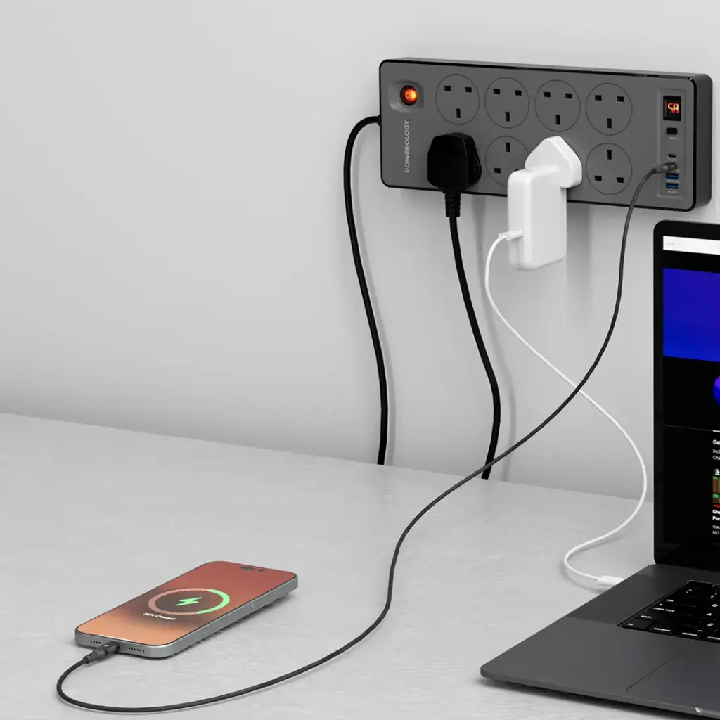 Powerology 8AC 2990W Power Strip PD 20W - Black.webp