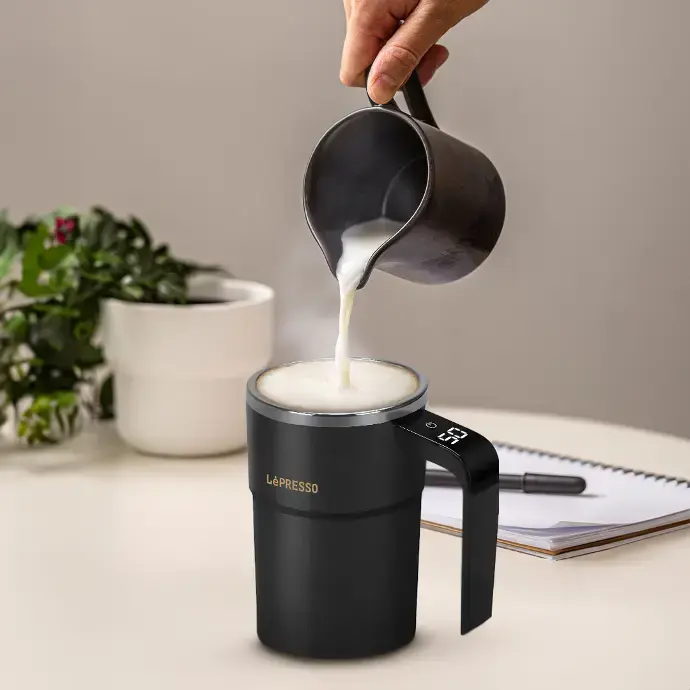 LePresso Stirmagic Auto Stirring Mug - Black (14).webp