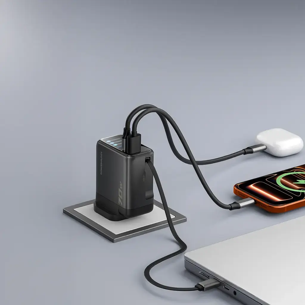 Powerology 70W TFT Adapter with Retractable Type-C Cable - Black2.webp