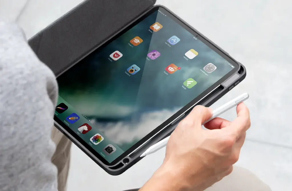 Moven_iPad_Pro_13_Web_Deck__02_100Dpi.webp